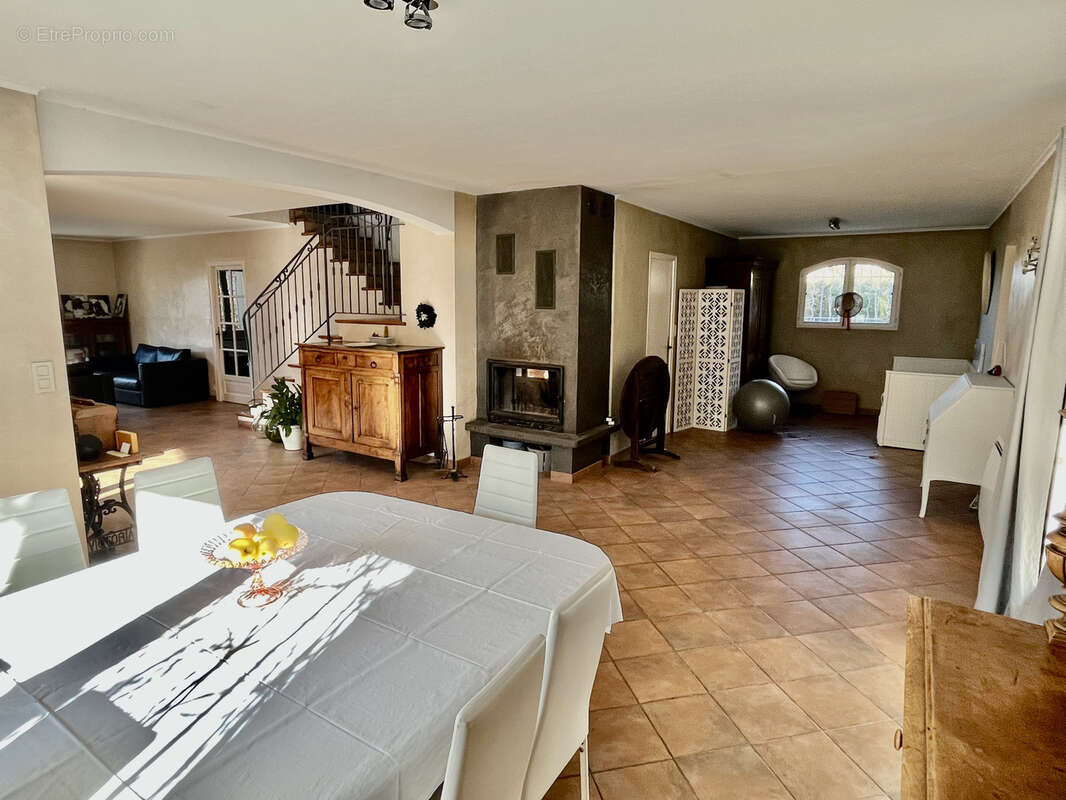 Maison à MALAUCENE