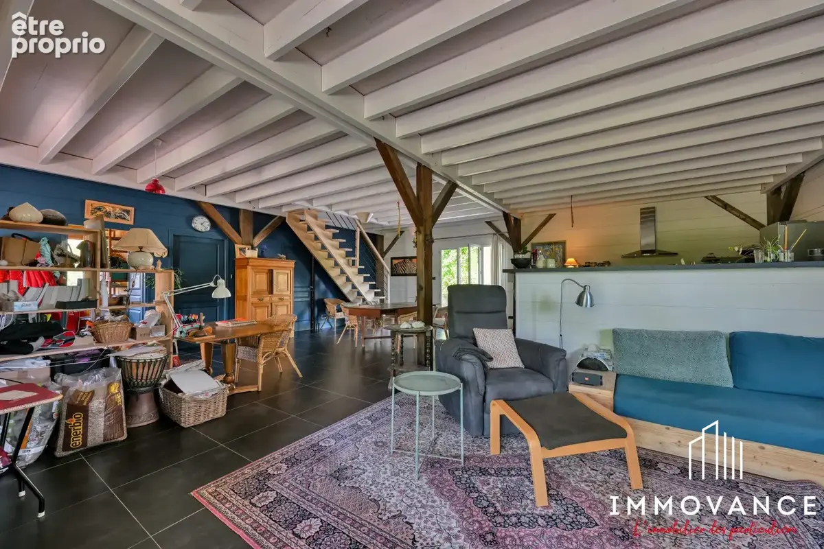 Maison 257 m² à Saint-Mathieu-De-Treviers  - photo 7