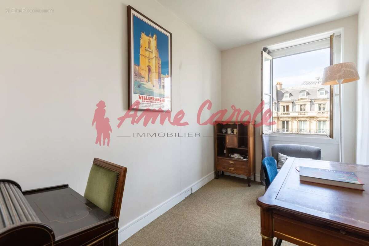 Appartement à PARIS-8E