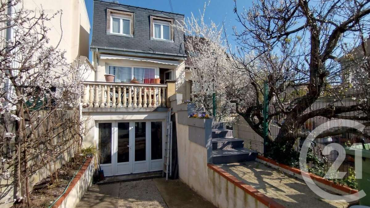 Maison à FONTENAY-SOUS-BOIS