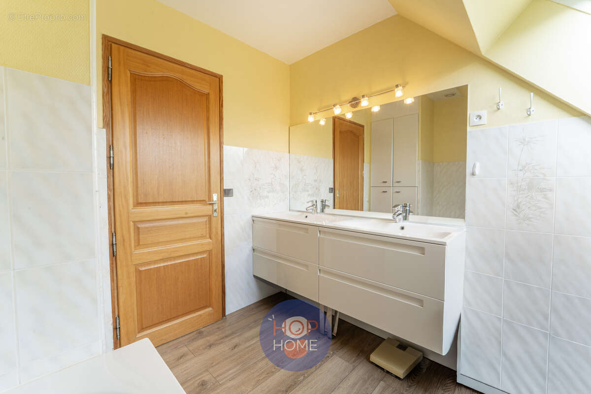 Maison à NEUVE-CHAPELLE