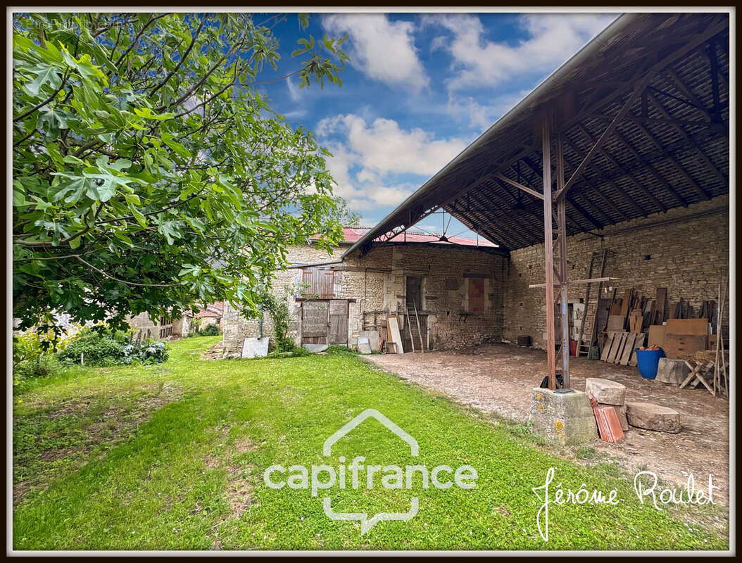 Maison en pierre à vendre 5 pièces 3 chambres Dépendances Terrain 1,5 ha Champigny-En-Rochereau (86) - photo 21