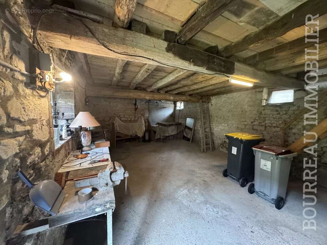 Maison à CHASSY