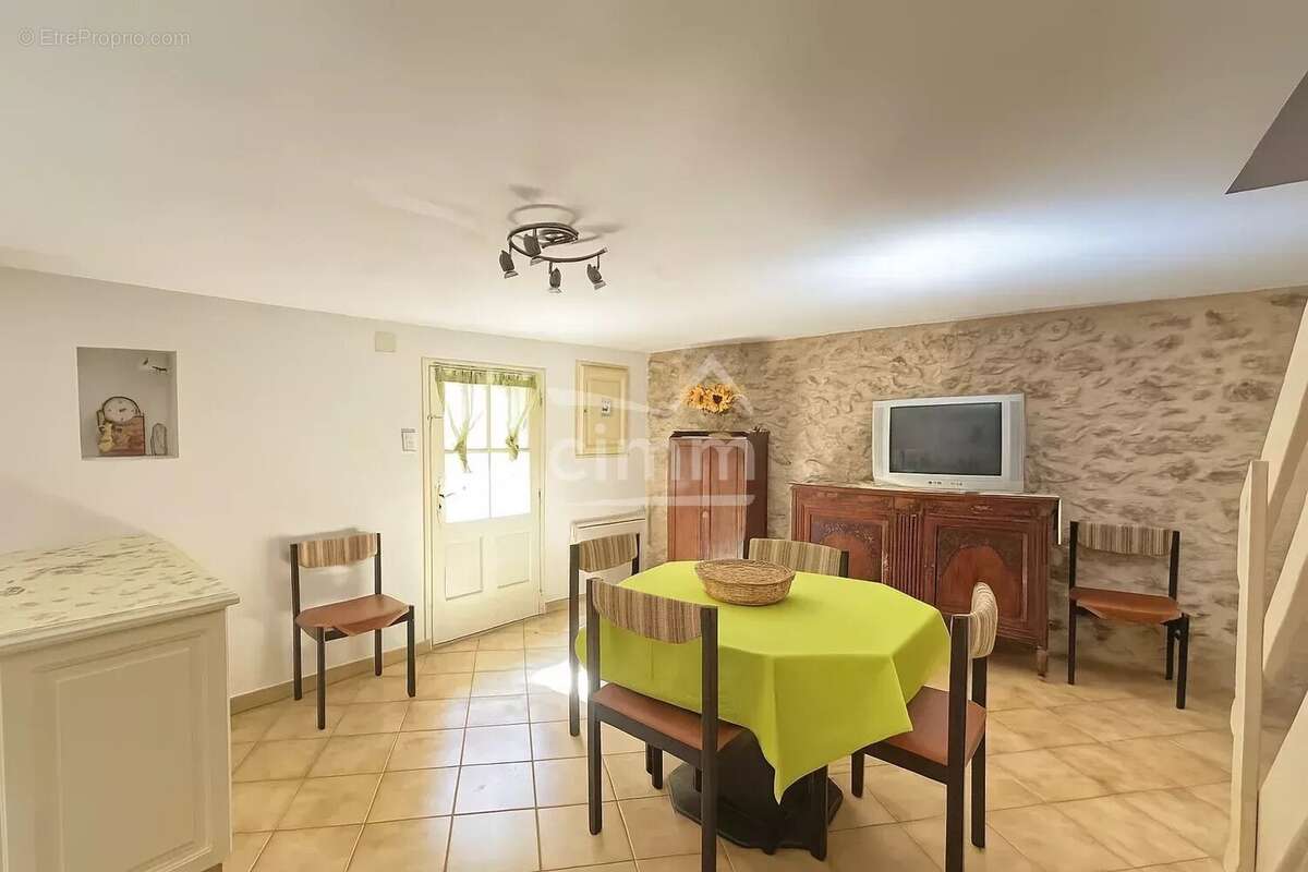 Maison de village avec jardin et appartement T3 - photo 11