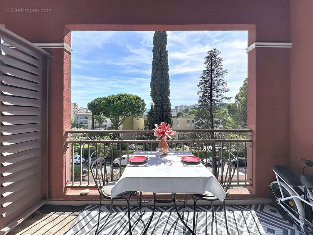 Appartement à LE CANNET