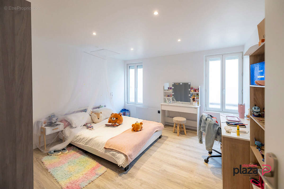 Commerce à LA BREOLE