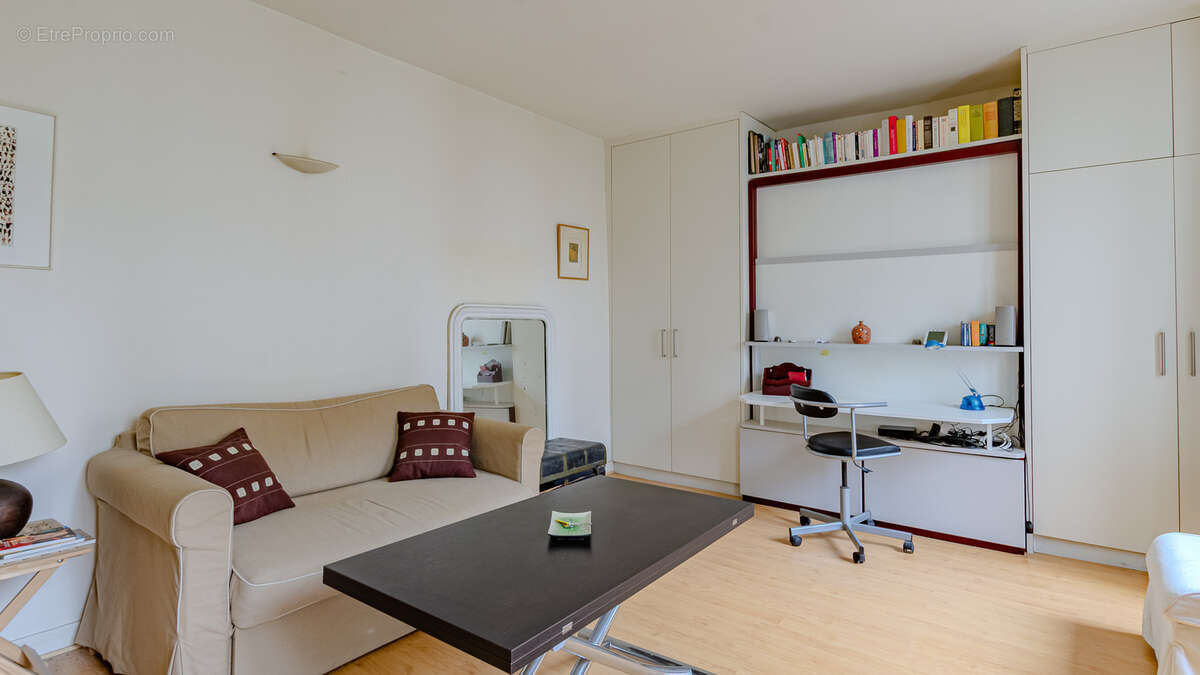 Appartement à PARIS-20E