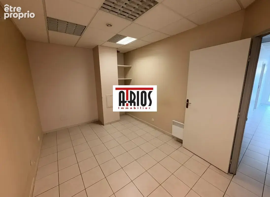 Commerce 60 m² à vendre à Hyeres (83400) - photo 8