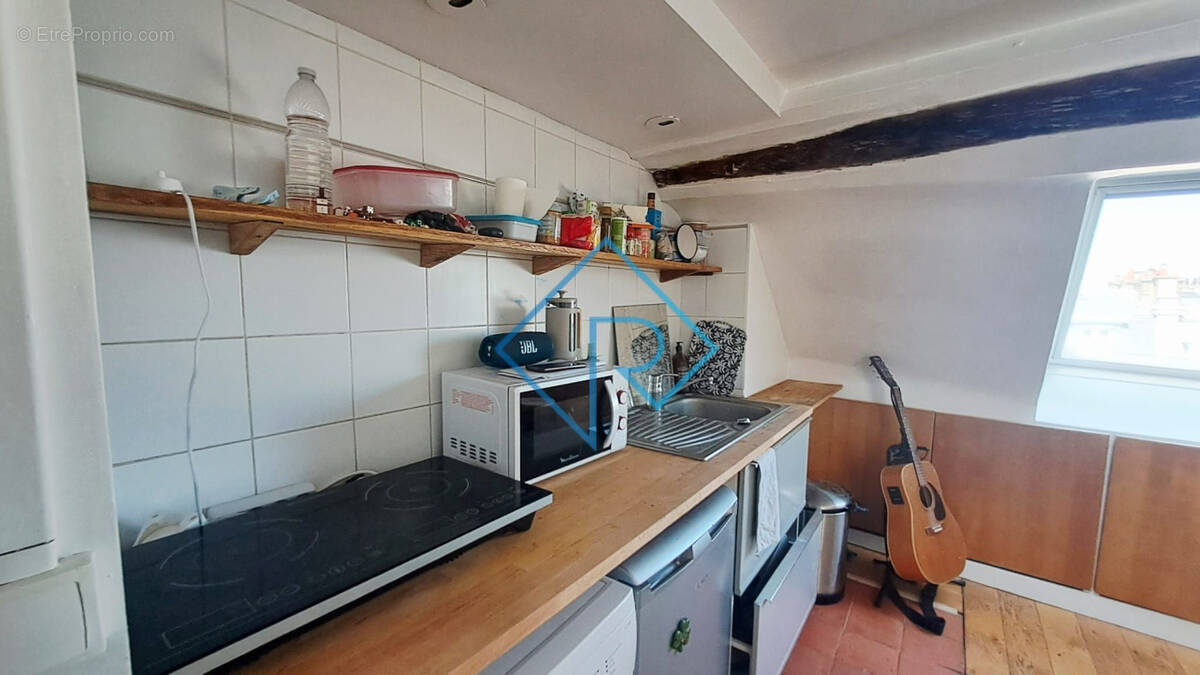Appartement à PARIS-3E