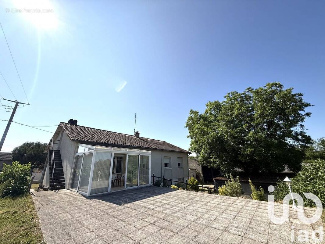 Photo 1 - Maison à VOUILLE