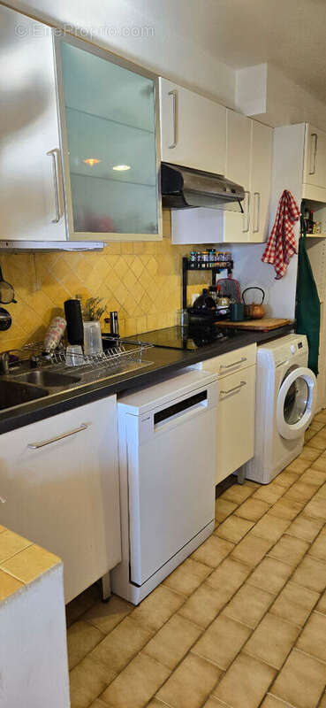 Appartement à VARAGES