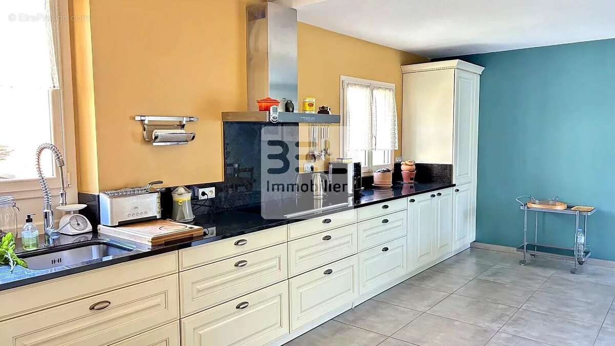 Maison à BAGNOLS-SUR-CEZE