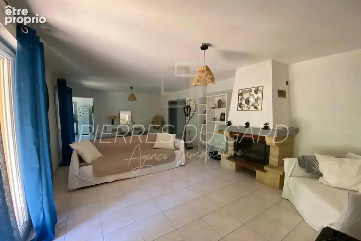 Maison 108 m² à Collias  - photo 6