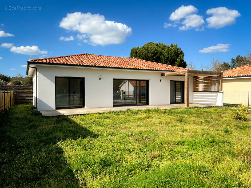 Maison à VIELLE-SAINT-GIRONS