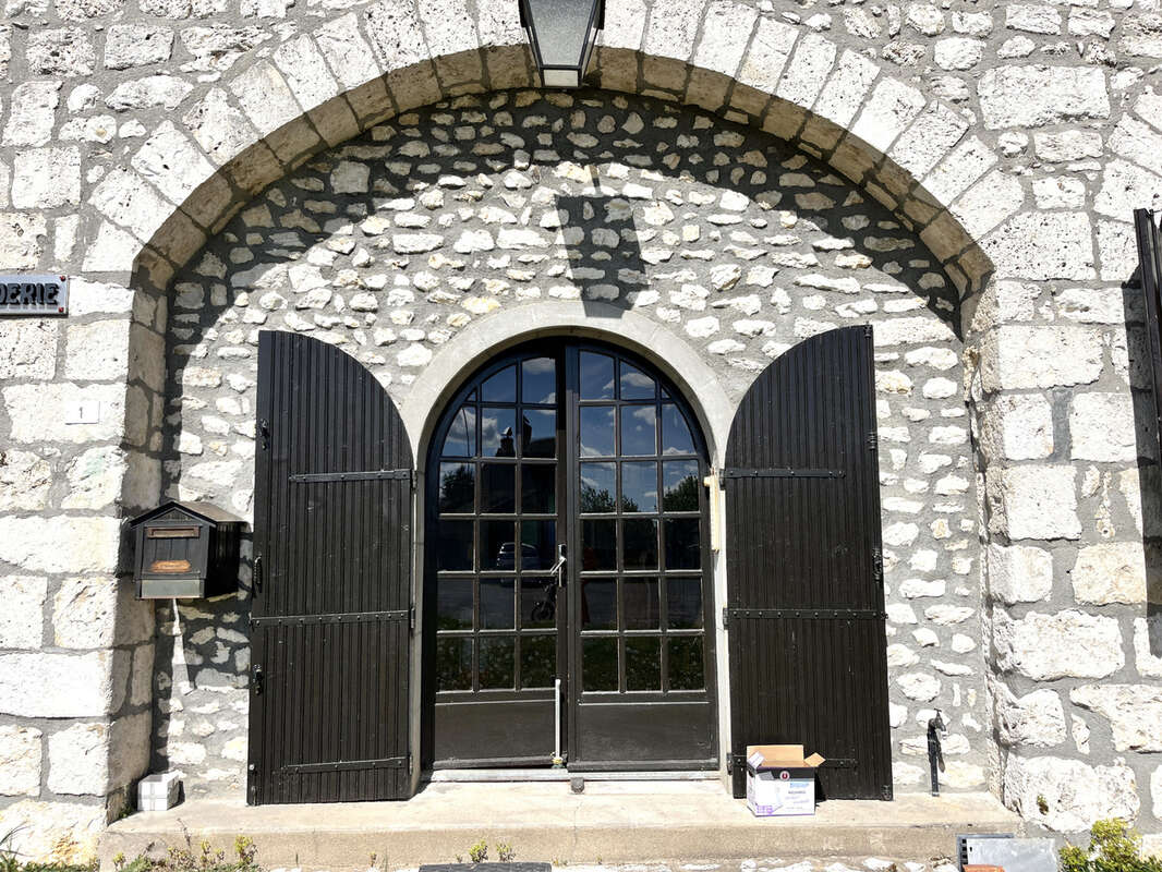 Maison à MONTBOUY