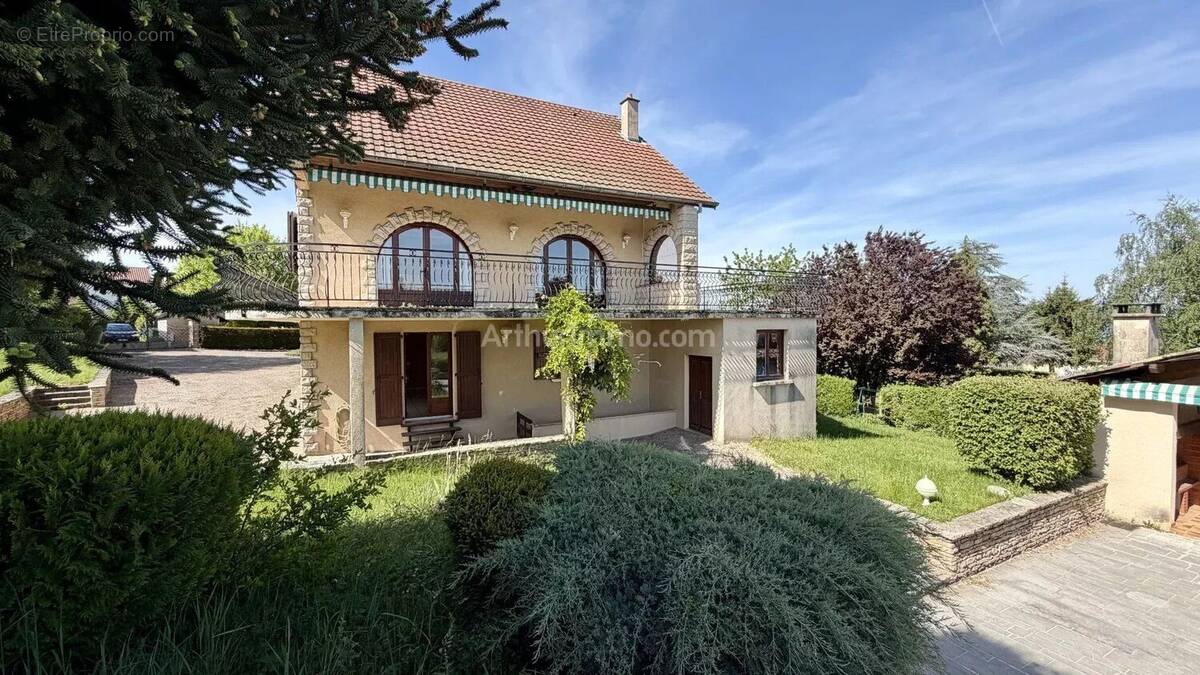 Maison à DOLOMIEU