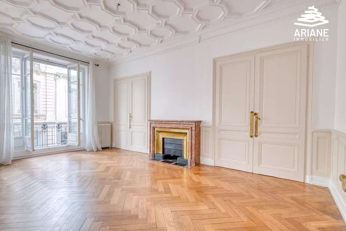 Appartement à LYON-6E