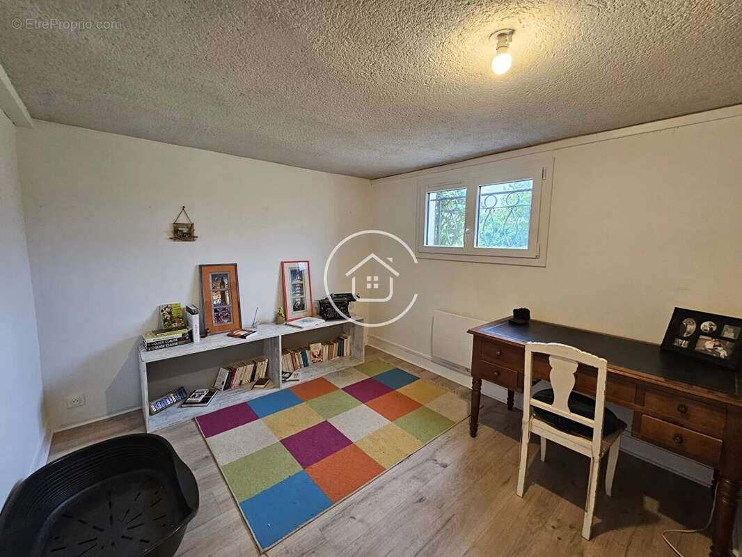 Maison familiale avec sous-sol et beau terrain à Vineuil - photo 11