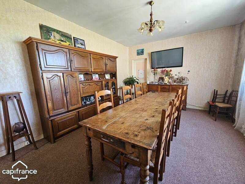 Maison à NOYEN-SUR-SARTHE