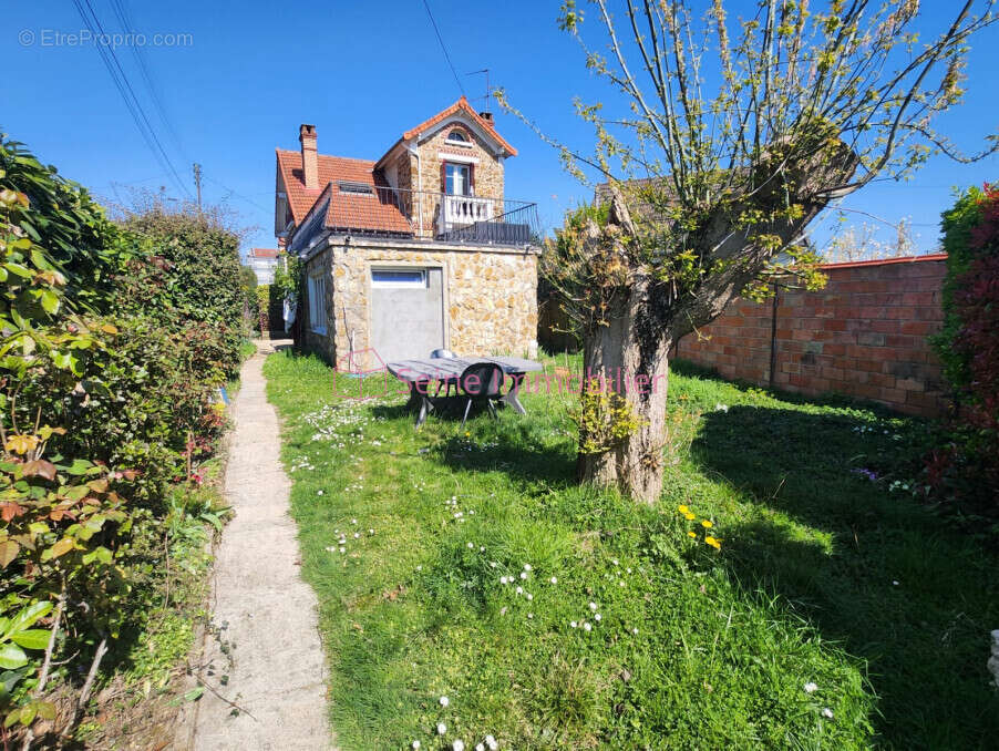 Appartement à VILLENEUVE-LE-ROI