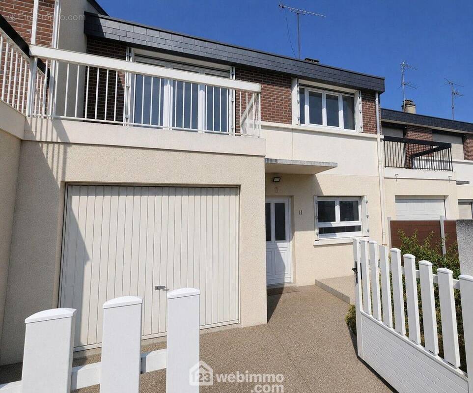 Venez découvrir cette maison de 104 m² à rénover. - Maison à MILLY-LA-FORET