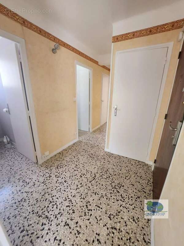 Appartement à ROQUEBRUNE-CAP-MARTIN