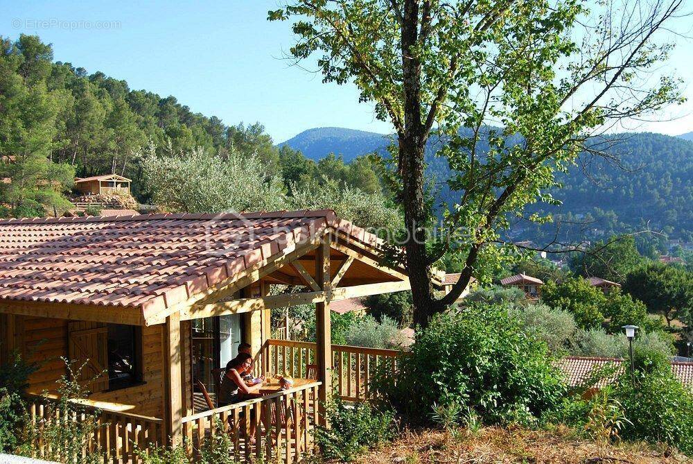 Appartement à SOLLIES-TOUCAS