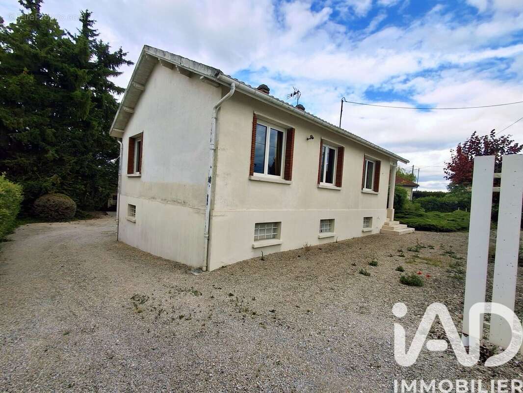 Photo 3 - Maison à MAIZIERES-LA-GRANDE-PAROISSE