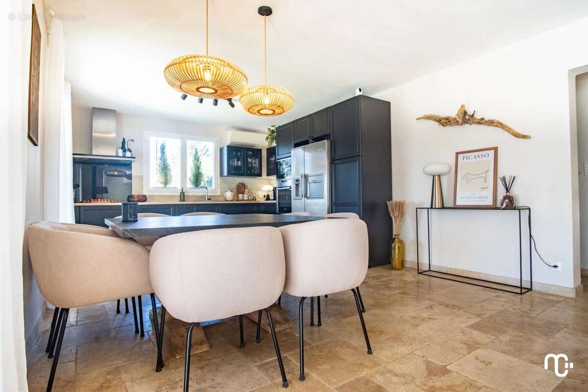 Maison à POURRIERES