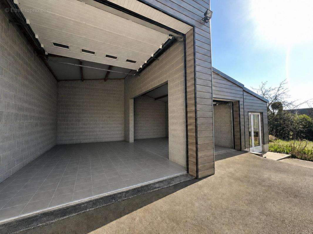 Spacieuse maison avec garage et dépendance pour camping-car ! - photo 2