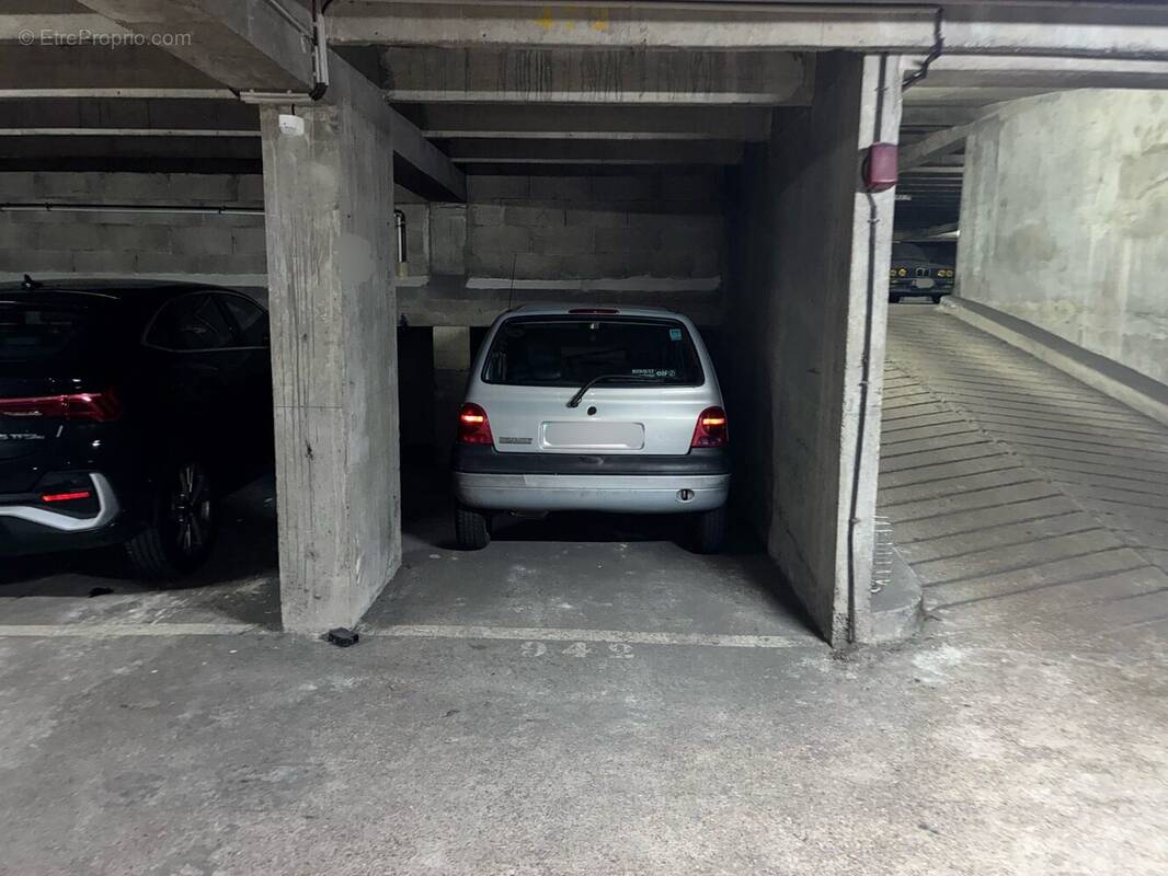 Parking à LEVALLOIS-PERRET