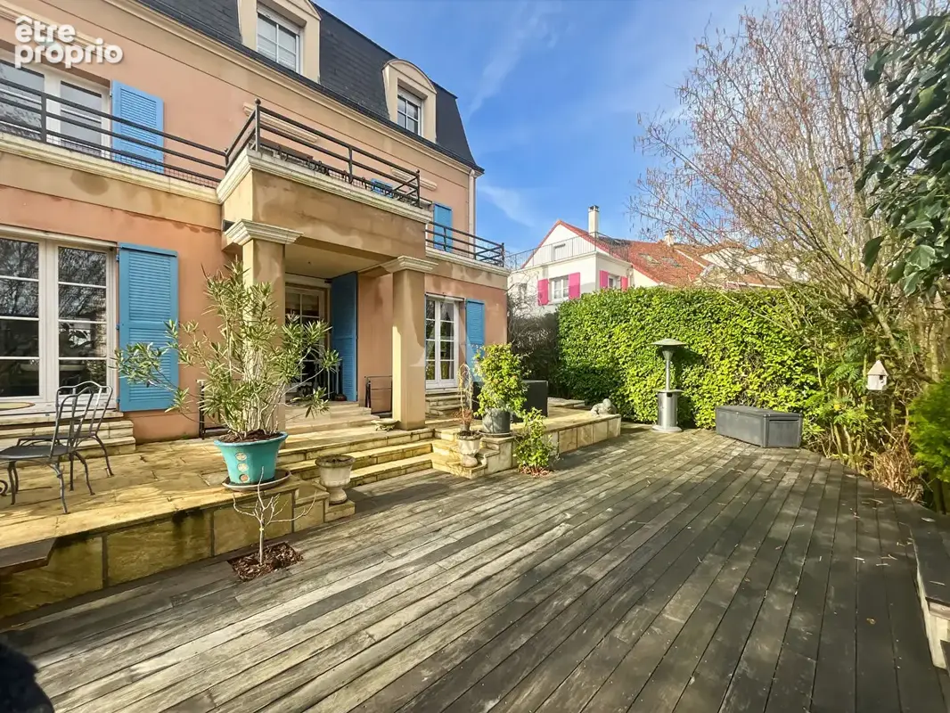 Maison d'exception 214m²  5 ch Ponton privé  Port Cergy - photo 4