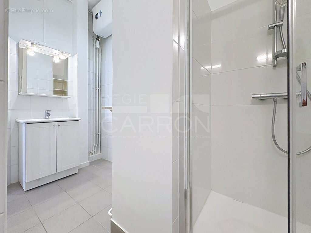 Lyon 6 / triangle d'or / crequi t2 52m² parfait etat 230000€ - photo 5