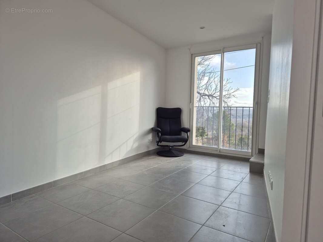 Appartement à MONTMEYAN