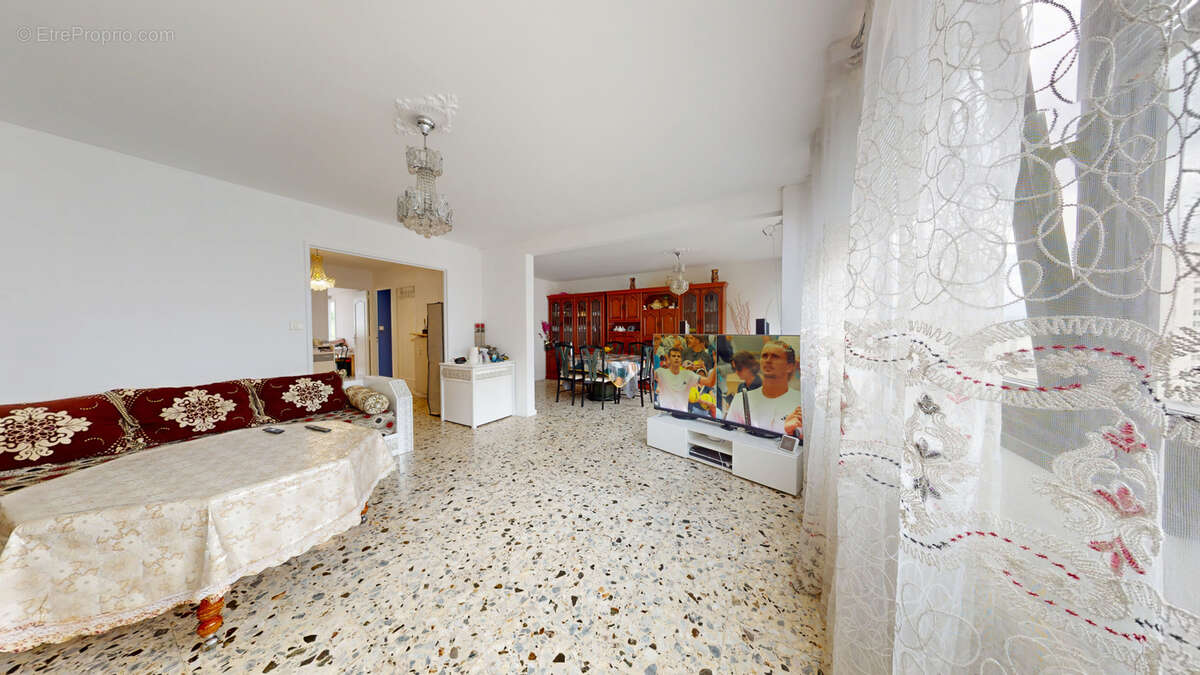 Appartement à SAINT-ETIENNE