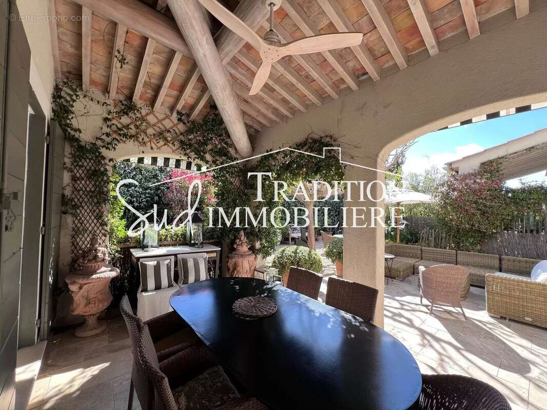 Maison à MAUSSANE-LES-ALPILLES