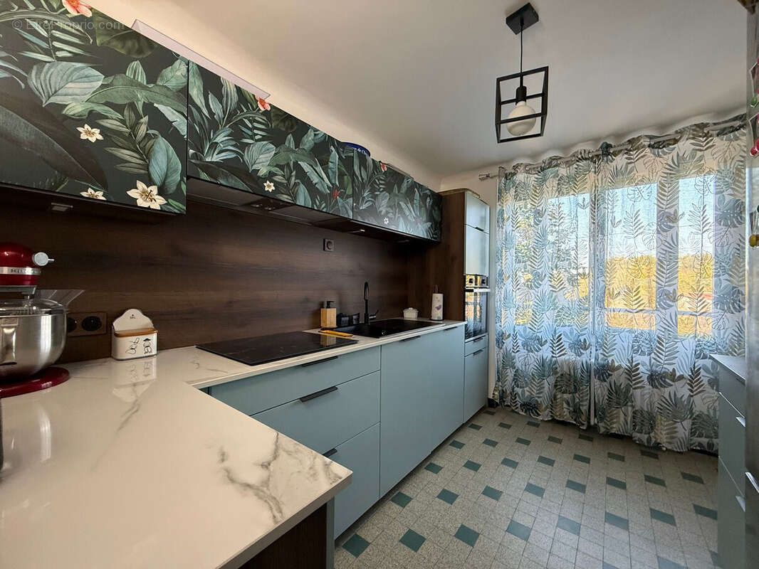 Maison à CHEZAL-BENOIT