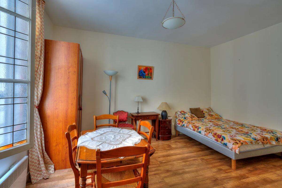 Appartement à PARIS-6E