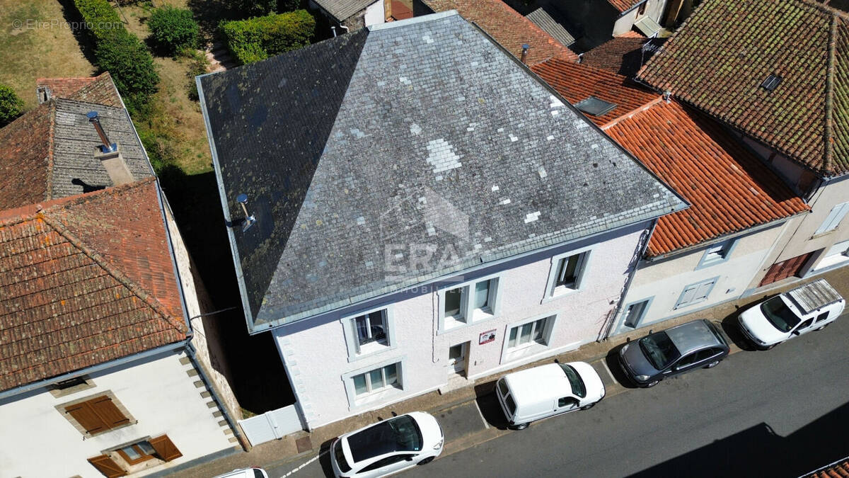 Maison à AVAILLES-LIMOUZINE