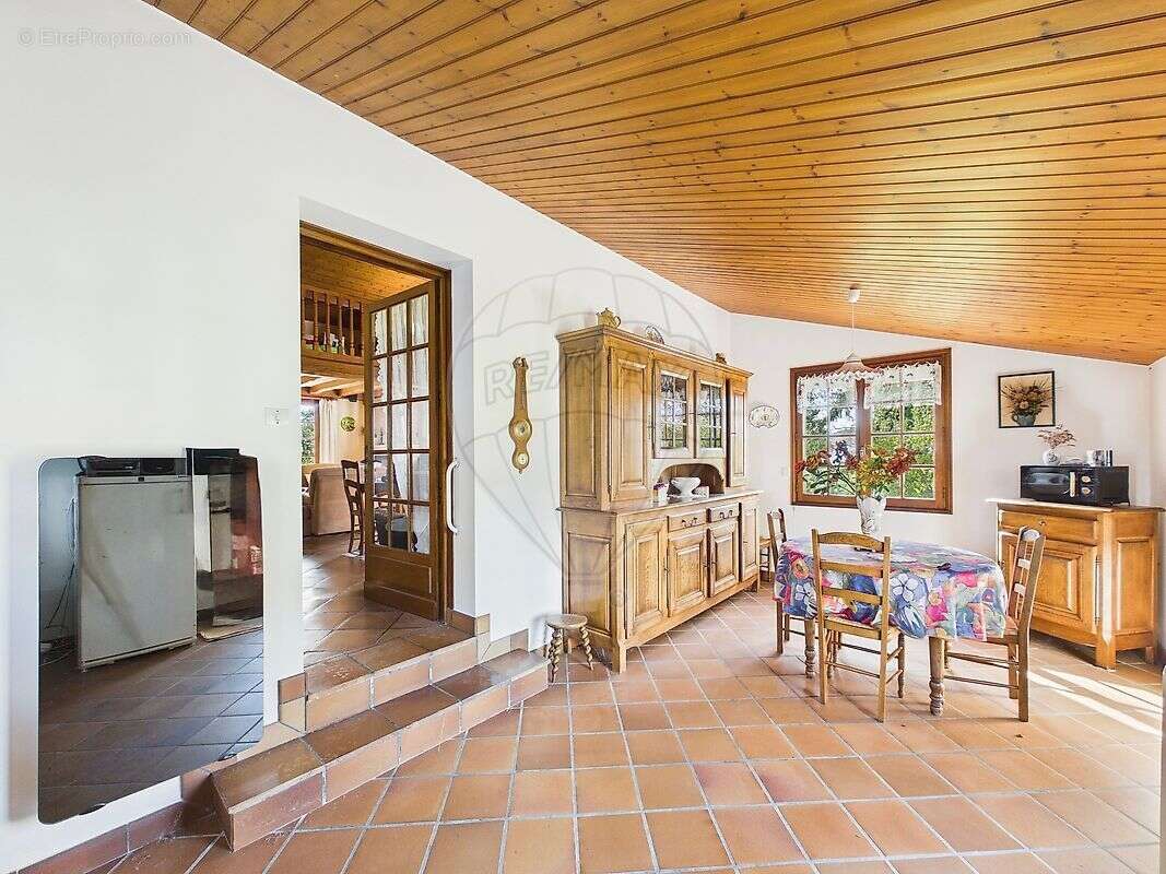 Maison à LES MATHES