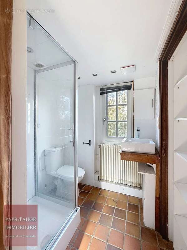 Maison à SAINT-GEORGES-EN-AUGE