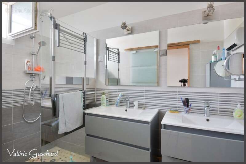 Maison à SAINT-SEURIN-SUR-L'ISLE