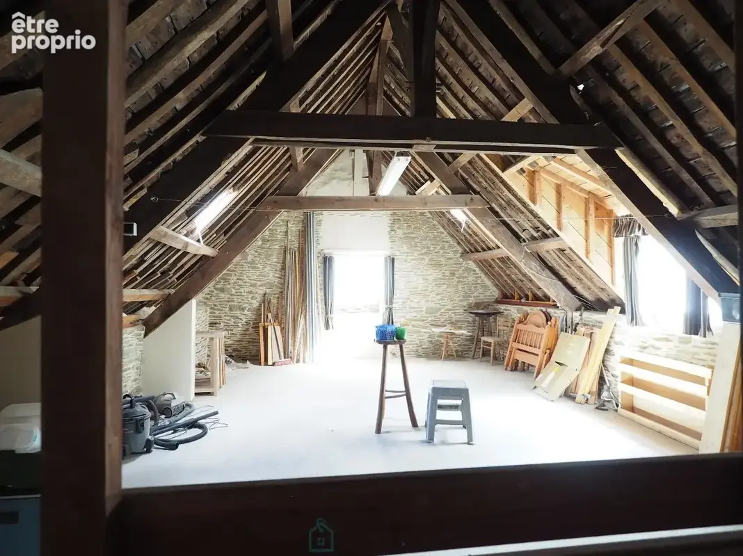 Remungol - Immeuble 157 m² + 50 m² complémentaires avec petit espace jardin intérieur - photo 15