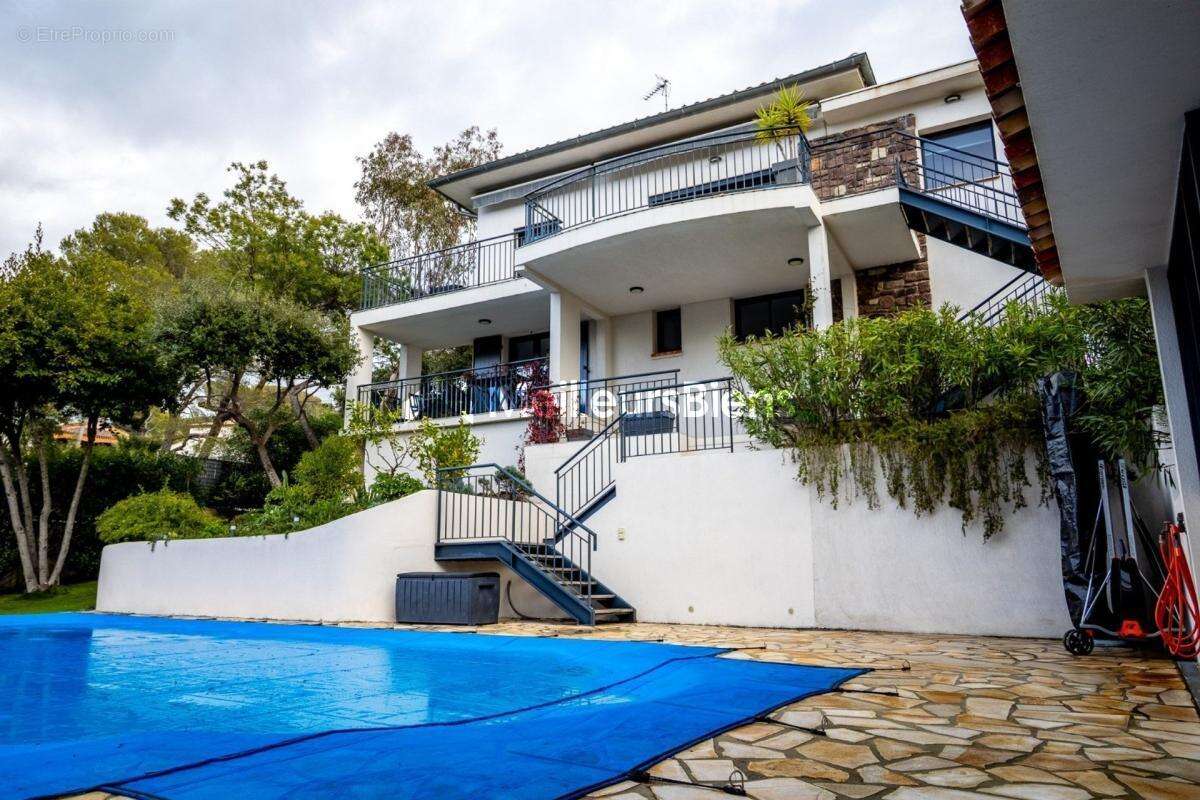 Maison à SAINT-RAPHAEL