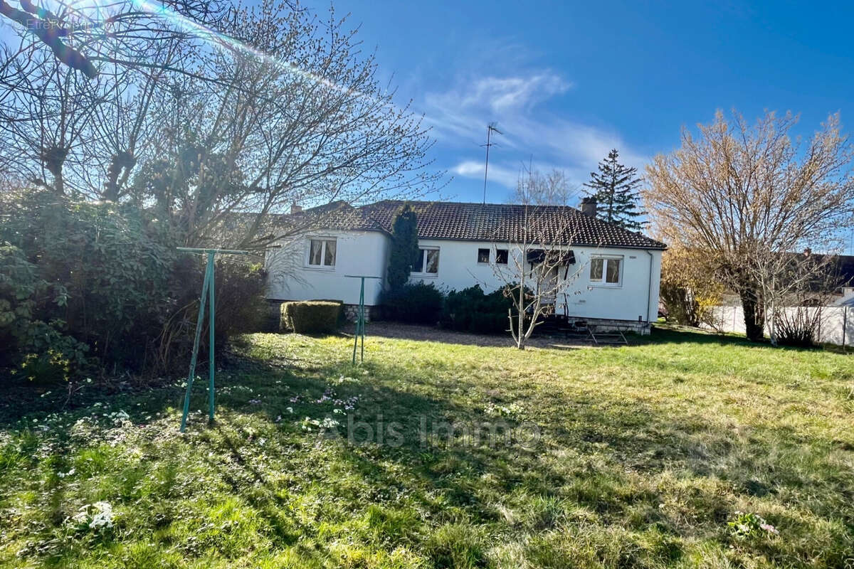 Maison à BEAUVILLIERS