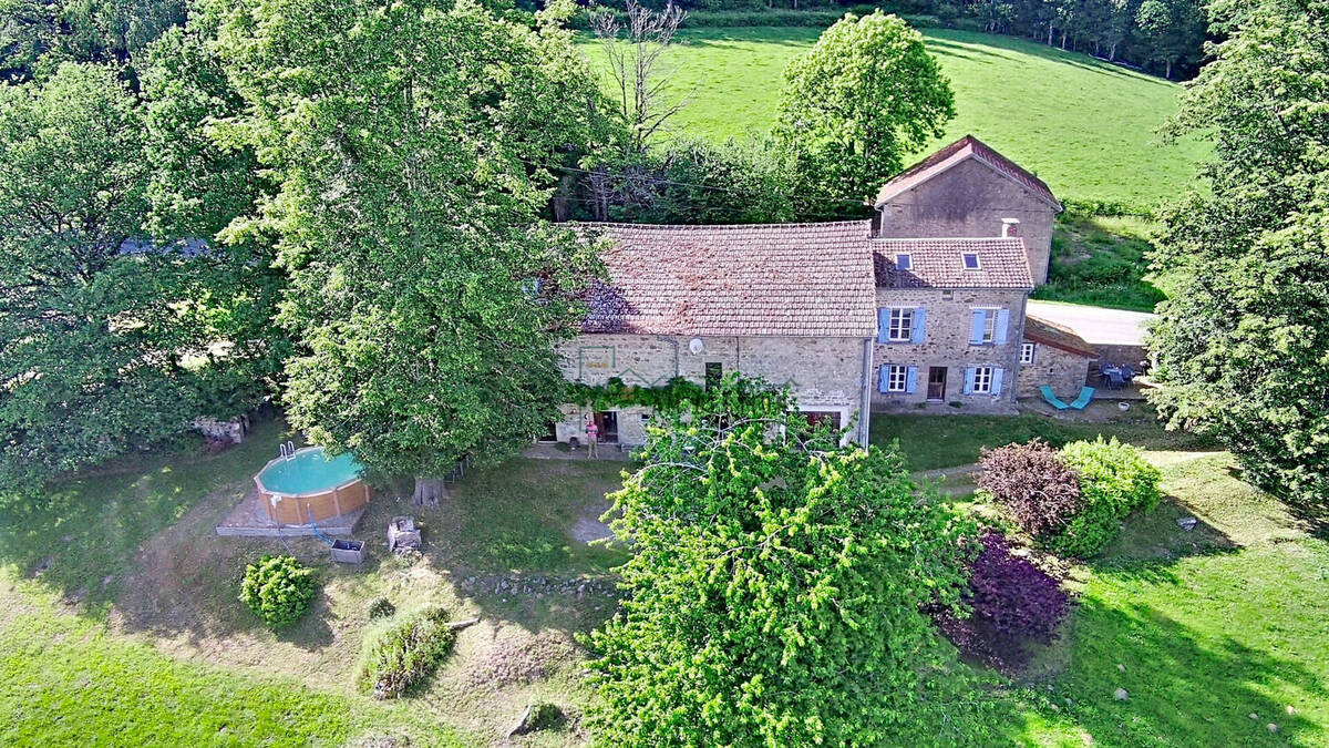 Maison à BUJALEUF