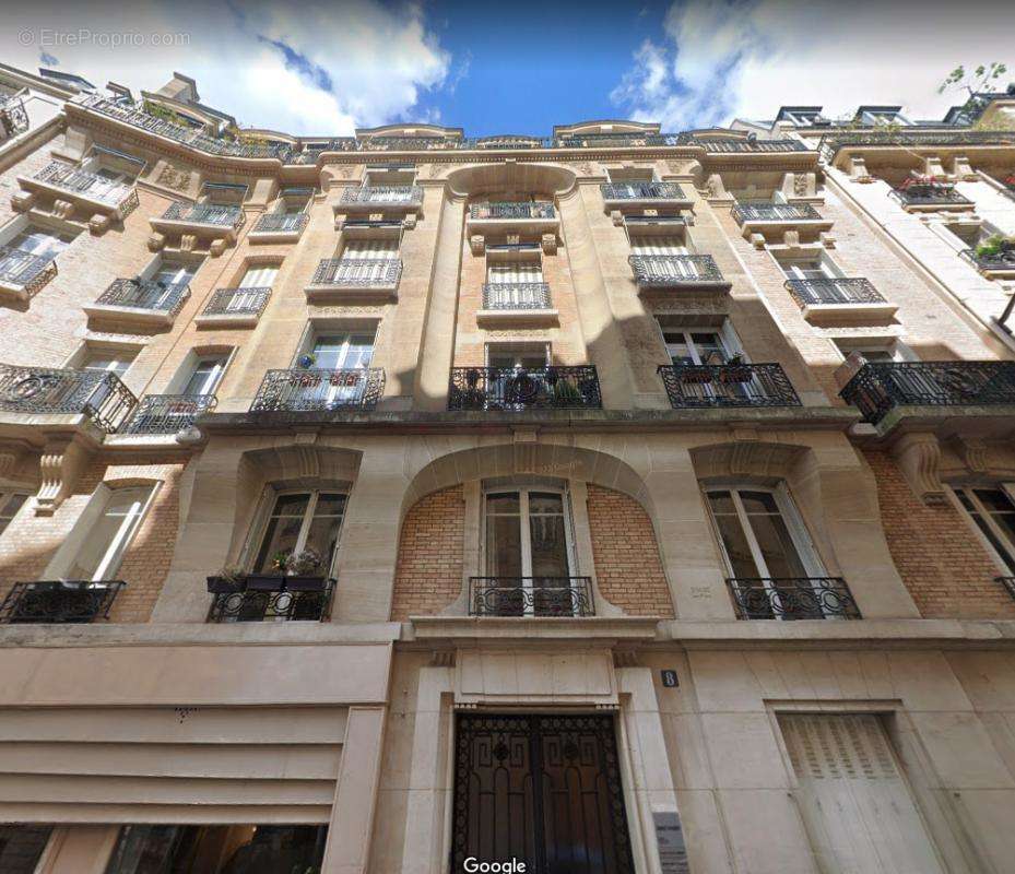 Appartement à PARIS-18E
