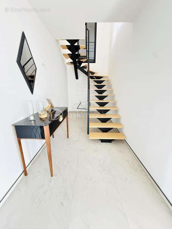 Maison à LA CHAPELLE-DES-FOUGERETZ