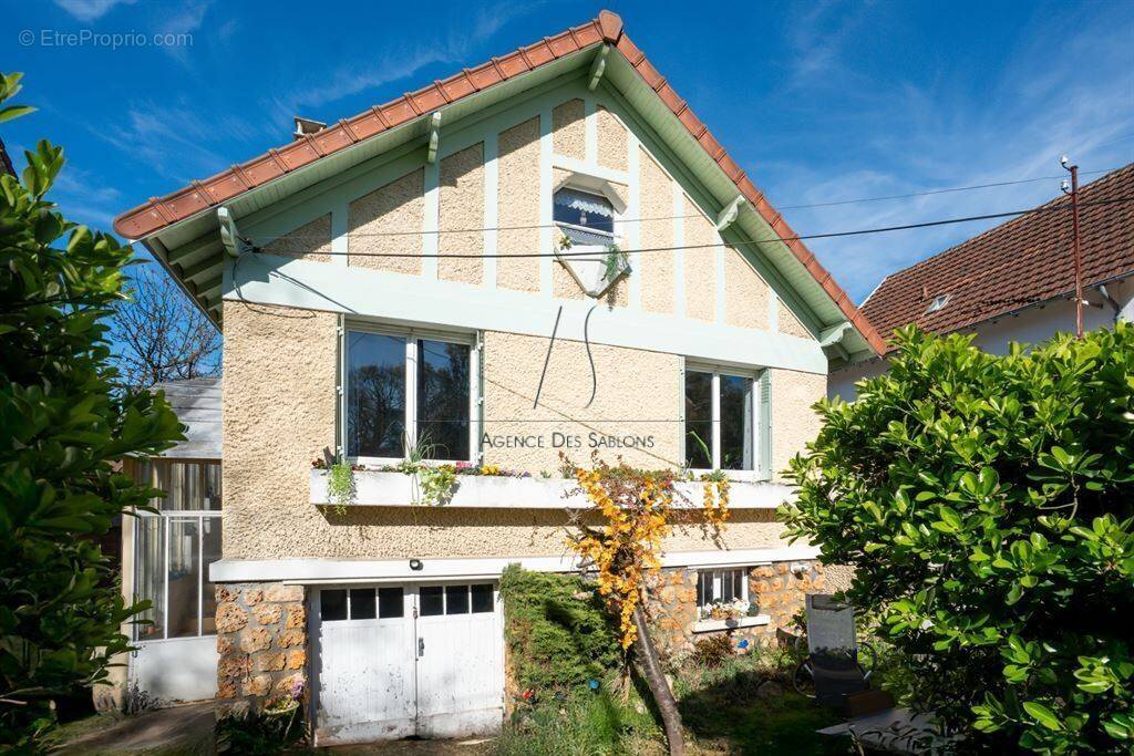 Maison à LE VESINET
