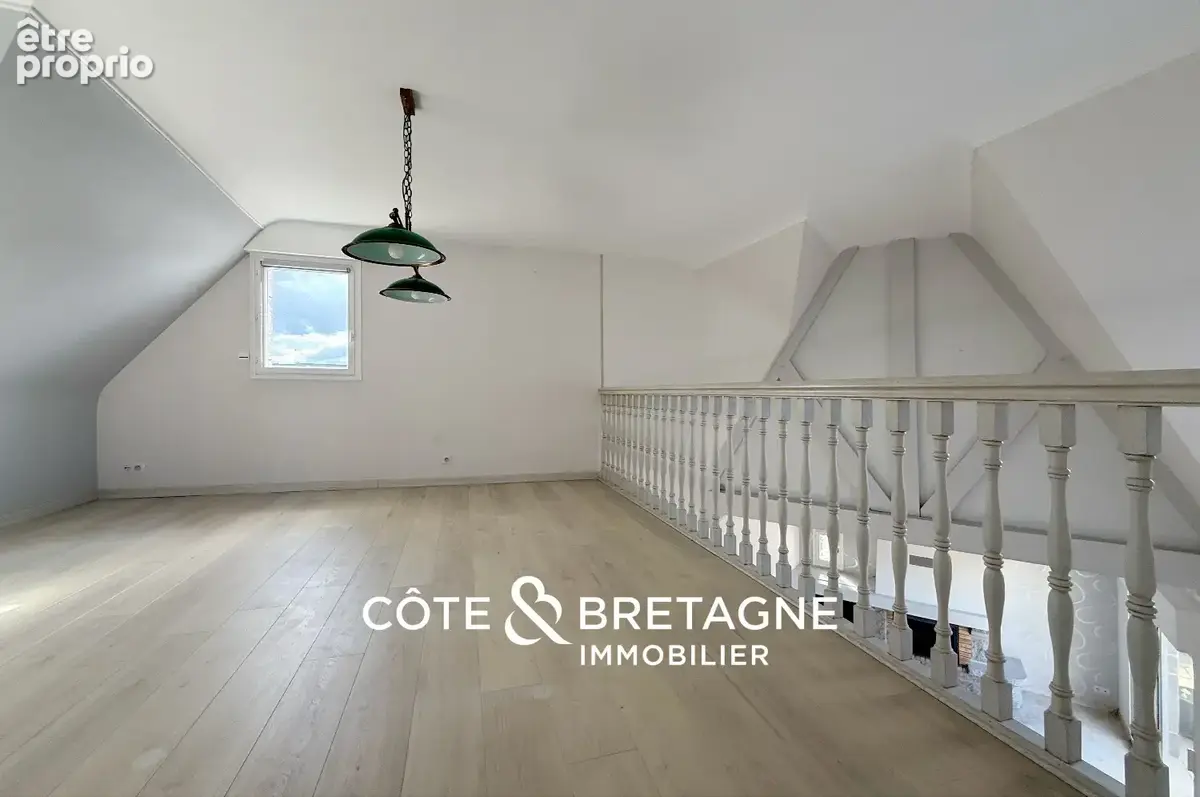 Maison familiale à vendre à Yffiniac   188 m2 avec piscine et sous-sol complet I REF 2025-135 - photo 11